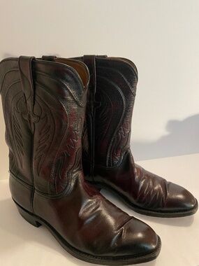 Vintage Lucchese Men's L8109 Black Cherry Classic Western Style Boots